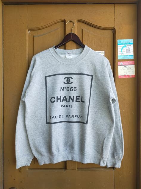 chanel bootleg crewneck